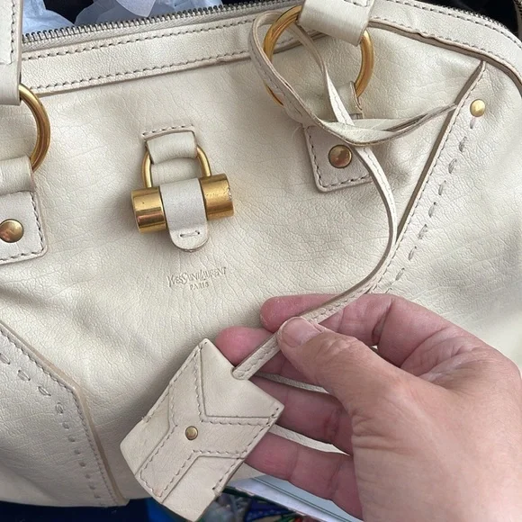 YSL Authentic Vintage Muse Large Leather Bag. MA100